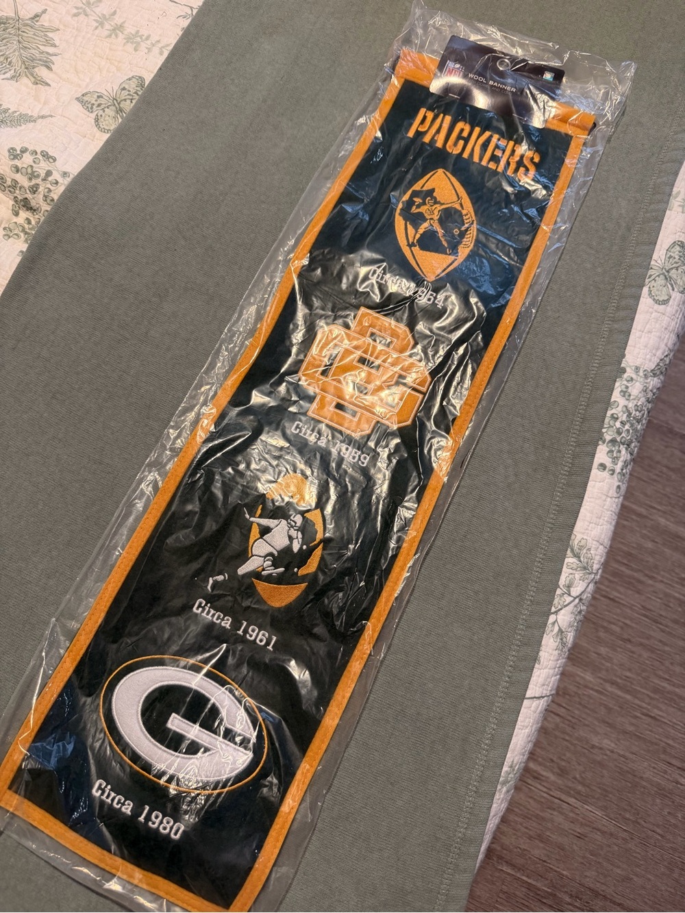 Black and Gold Vintage Banner - Official NFL Team Decor